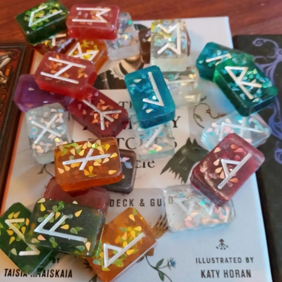 Majestic Runes - Picture 7 of 7